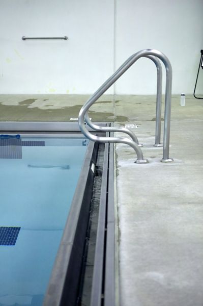 Cost of Poolside Concrete Paving in Santa Ana