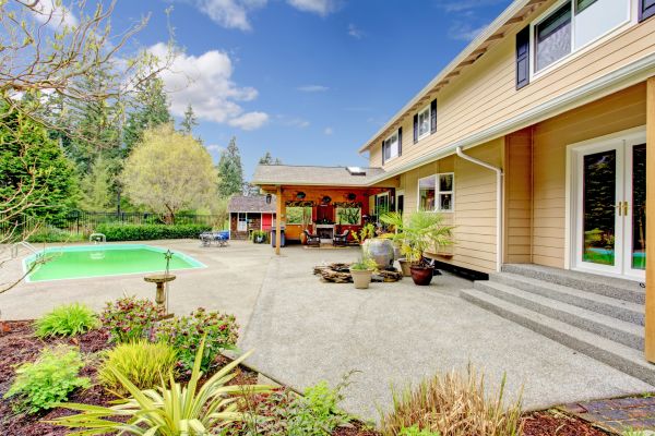 Cost of Pool Area Concreting in Santa Ana